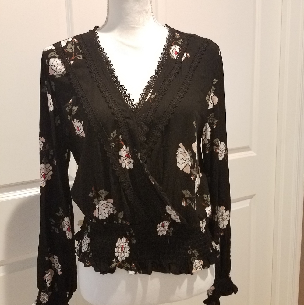 American Rag Blouse - Picture 9 of 16
